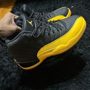 Jordan 12 (University Gold)